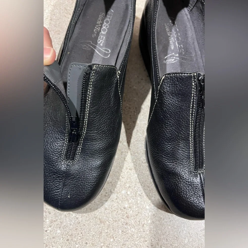 NEW Aerosoles LEATHER Stitched 9.5M Zipper